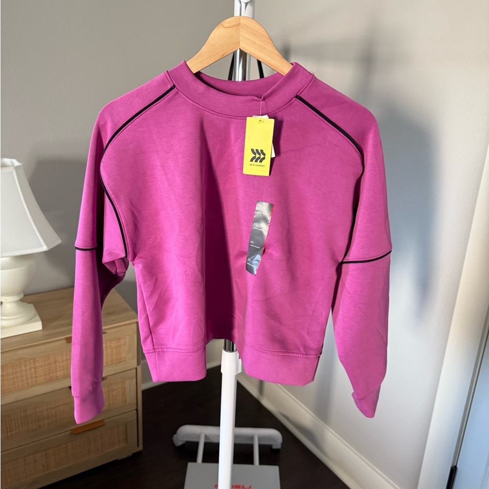 NEW All in Motion Purple/Pink Sweatshirt Top Size‎ XS